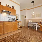 Haus Am Park 16 *