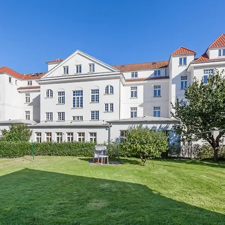 Haus Am Park 16 Apartment Kuehlungsborn